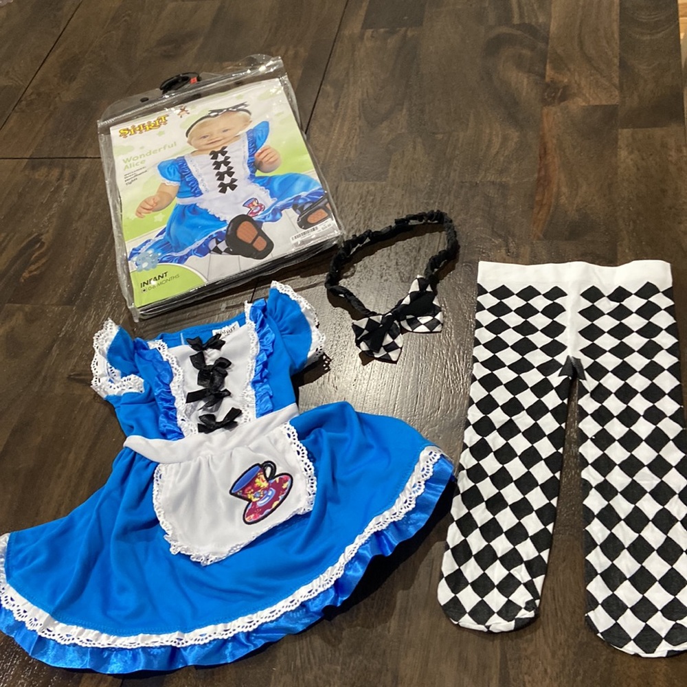 Wonderful Alice Alice in Wonderland 0-6 month infant Halloween costume new nwt